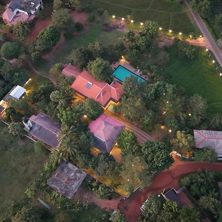 Freedom Village Дамбулла Экстерьер фото