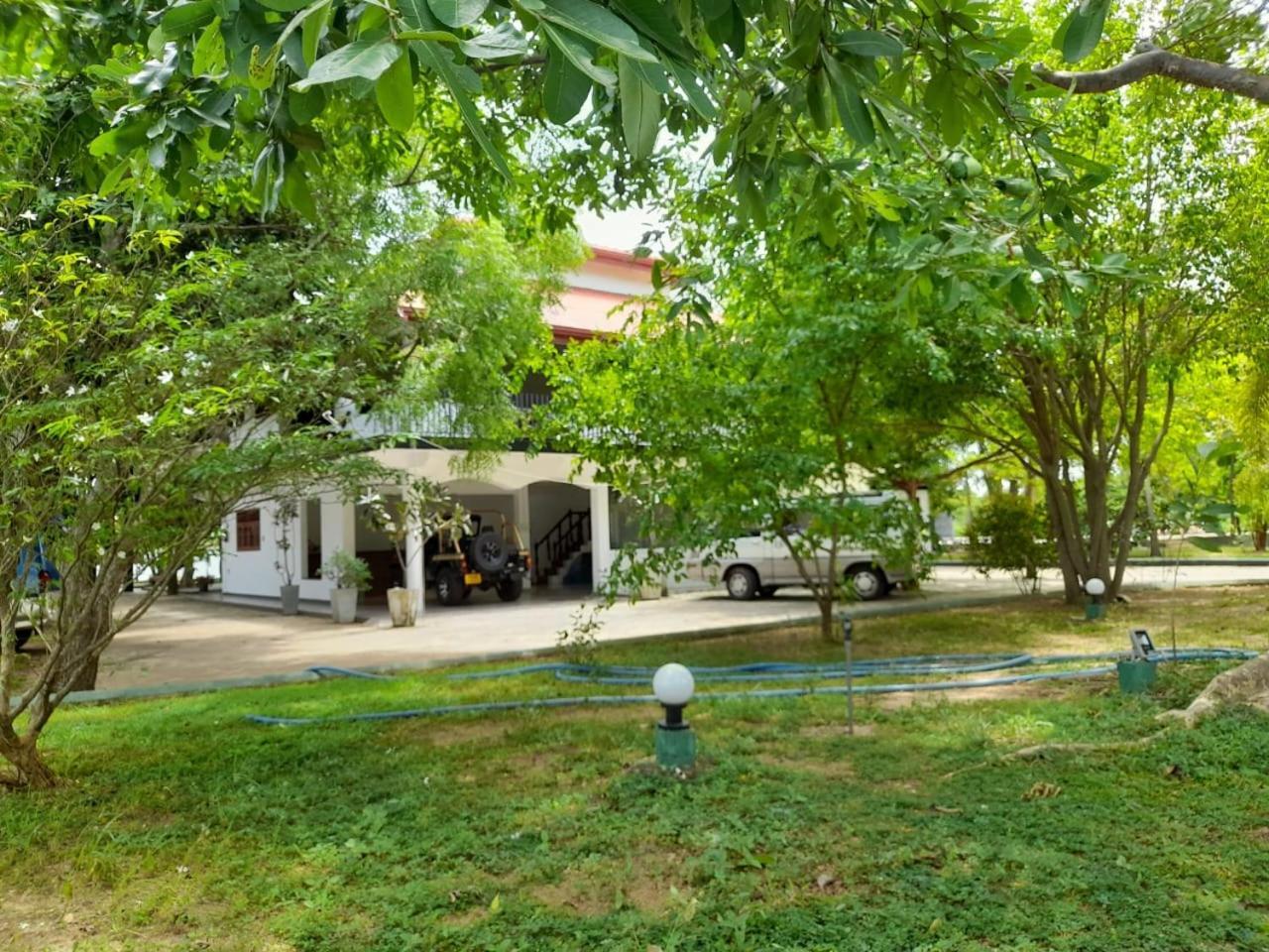 Freedom Village Дамбулла Экстерьер фото