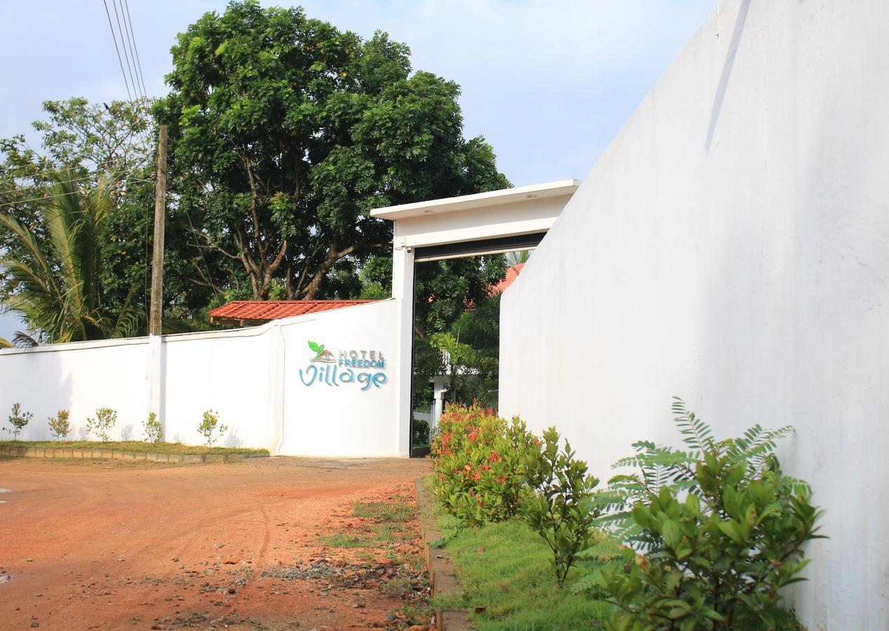 Freedom Village Дамбулла Экстерьер фото