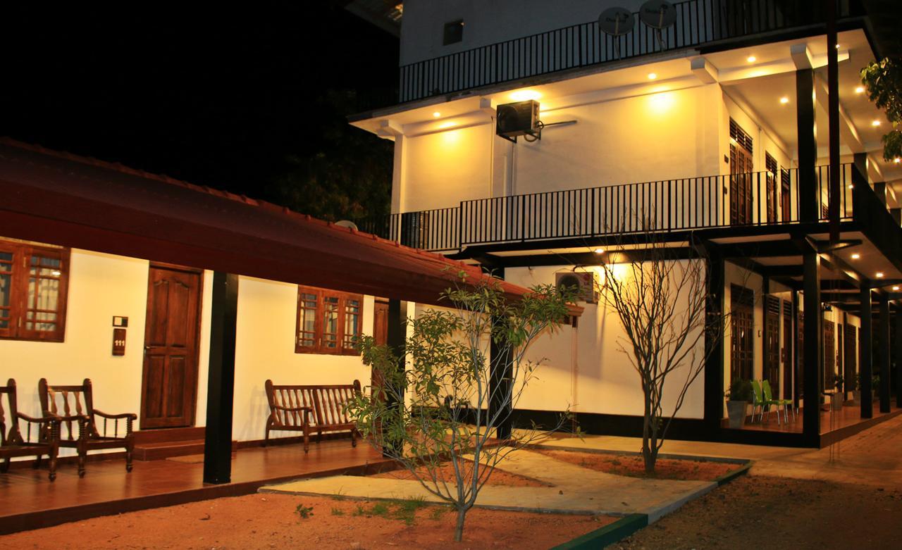Freedom Village Дамбулла Экстерьер фото